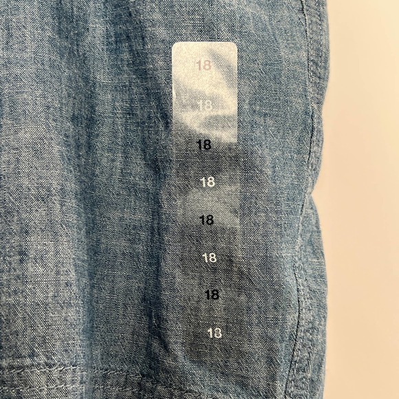 Gap Girlfriend Khaki Short High Rise 5'' Inseam Short - Picture 3 of 9
